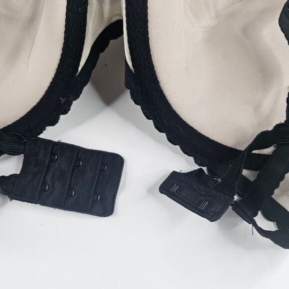 Victoria's Secret lace strappy bra size 34D - Picture 4 of 8